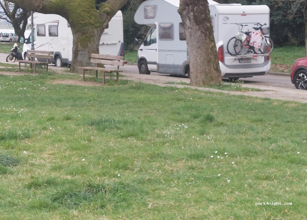 (452 21) Ioannina - 14 Bisarion Makri — foto