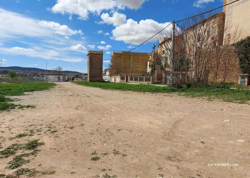 (46340) Requena - 32 Plaça PRI Batanejo — foto 2