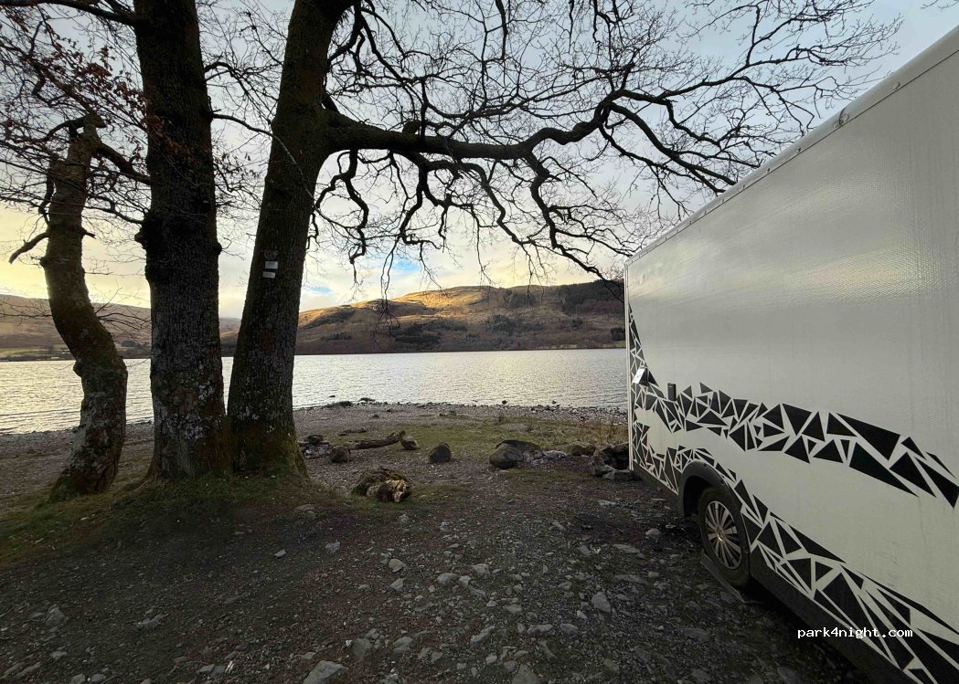 (FK19 8NY) Lochearnhead - South Loch Earn Road — foto