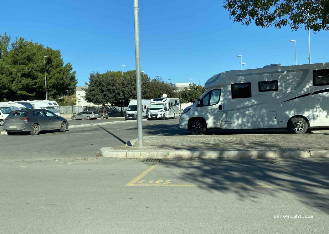 (76015) Trinitapoli - 1 Via Vittorio Bachelet — foto 3