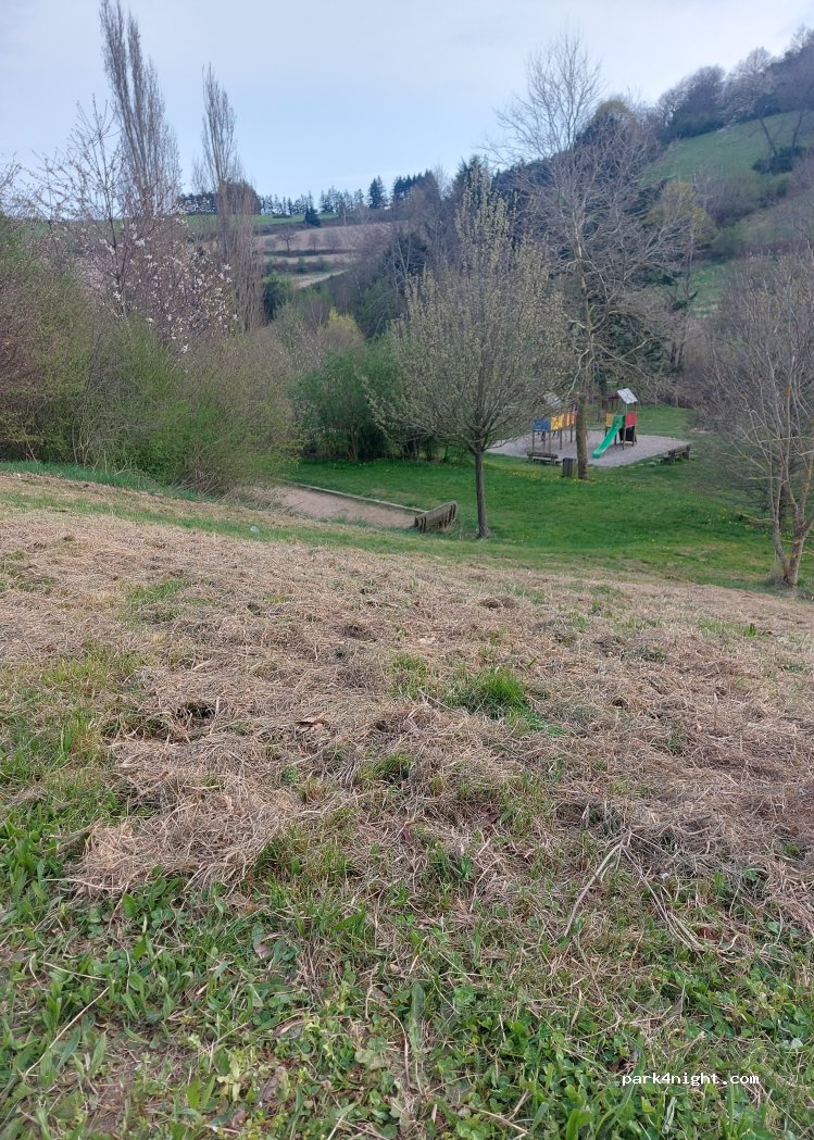 (69510) Yzeron - 31 Route de la Rivière — foto