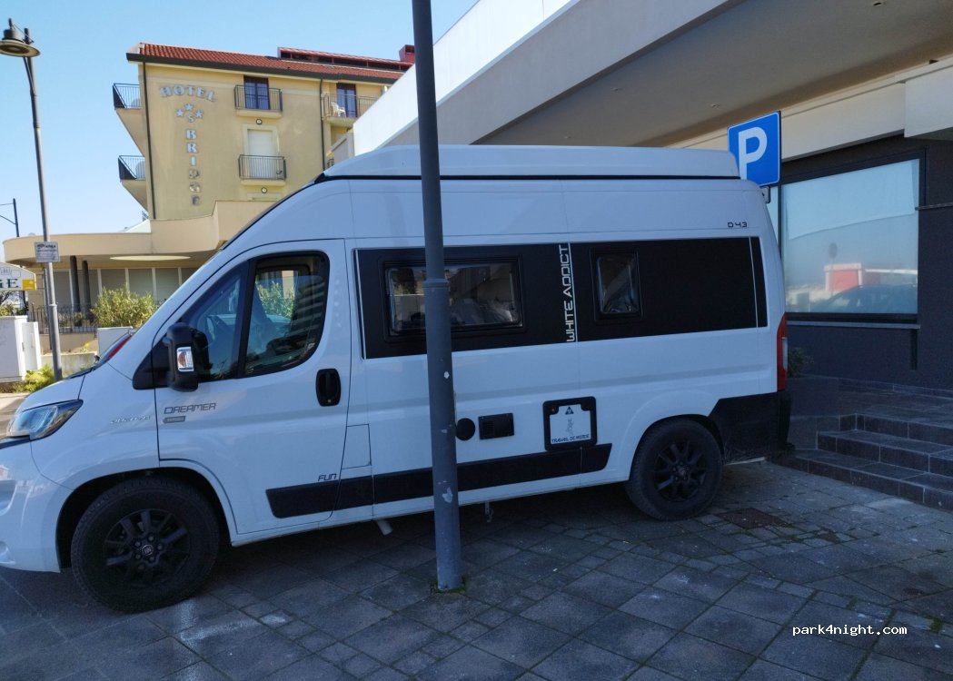 (47814) Bellaria-Igea Marina - 1 Viale G. Pascoli — foto 2