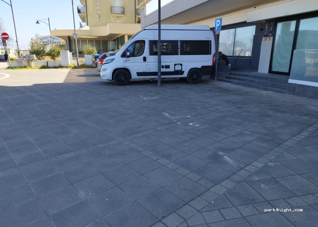 (47814) Bellaria-Igea Marina - 1 Viale G. Pascoli — foto 3