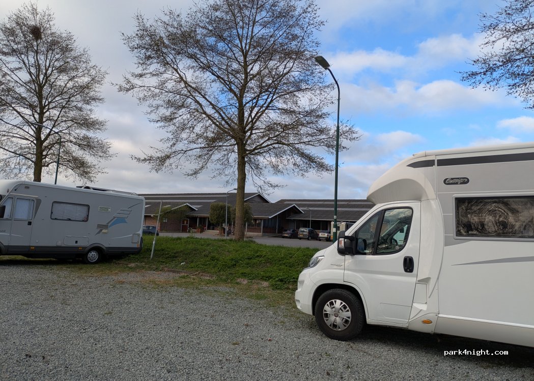(3481 WE) Harmelen - 1 De Uithof — foto