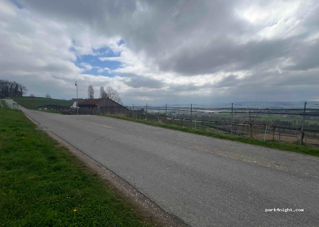 (8524) Uesslingen-Buch - 38 Iselisbergstrasse — foto