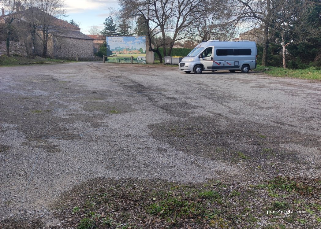 Aire de camping-cars Montdardier — foto 5
