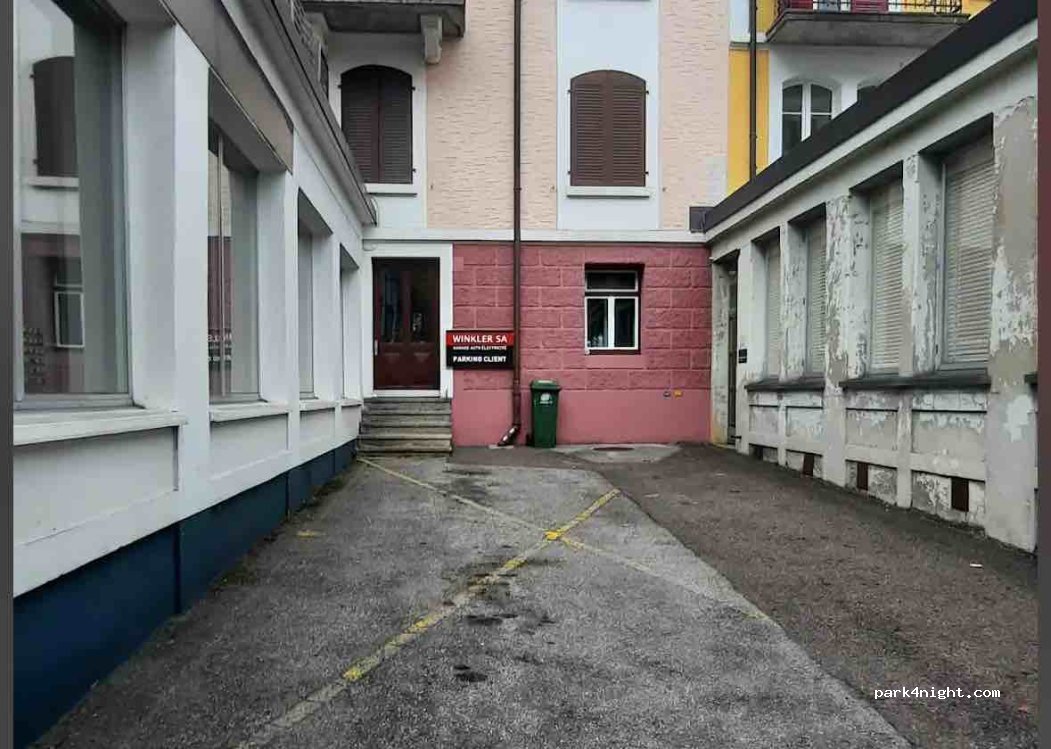 (2300) La Chaux-de-Fonds - 132A Rue Numa-Droz — foto