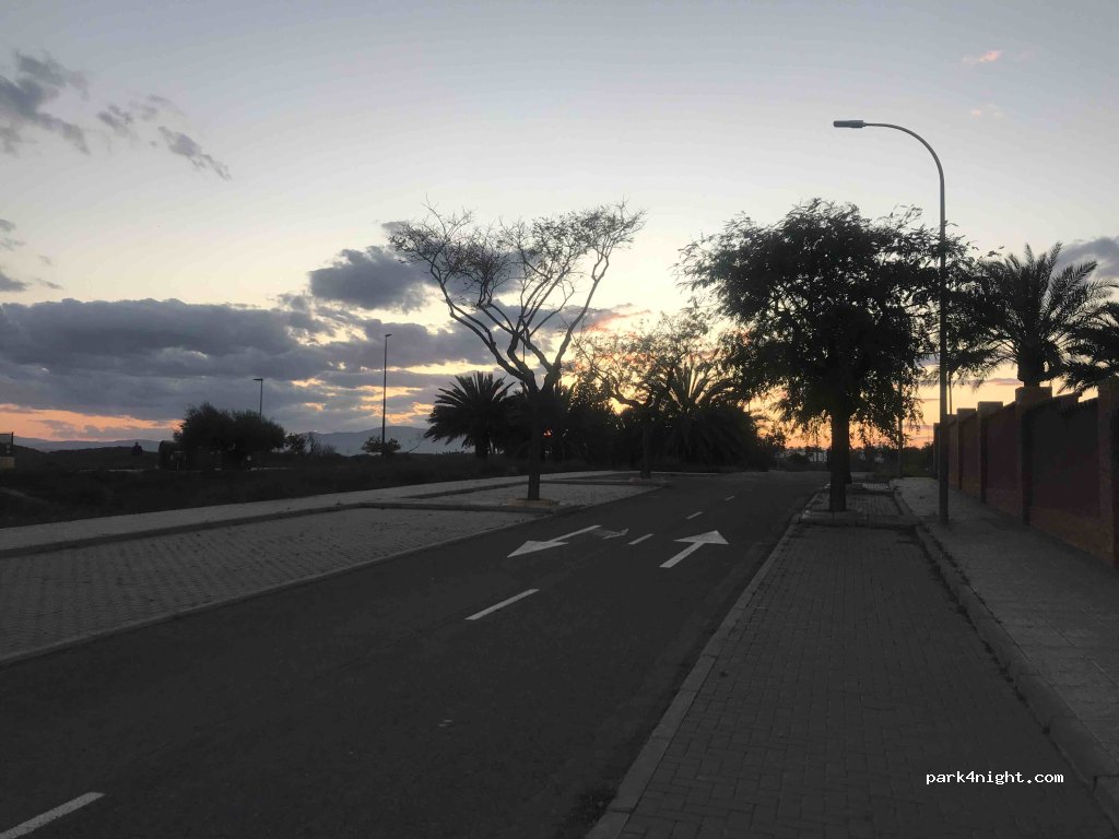 (04621) Vera - 1 Calle Árbol de la Seda — foto 2