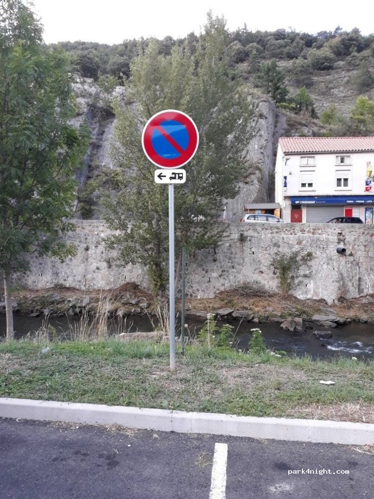 (11140) Axat - Rue Joachin Estrade — foto 3