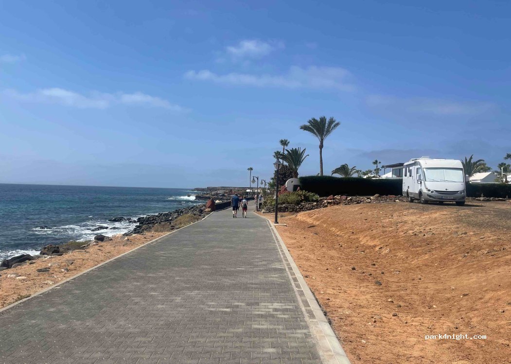 (35580) Playa Blanca - 131 Calle Monta/a Roja — foto