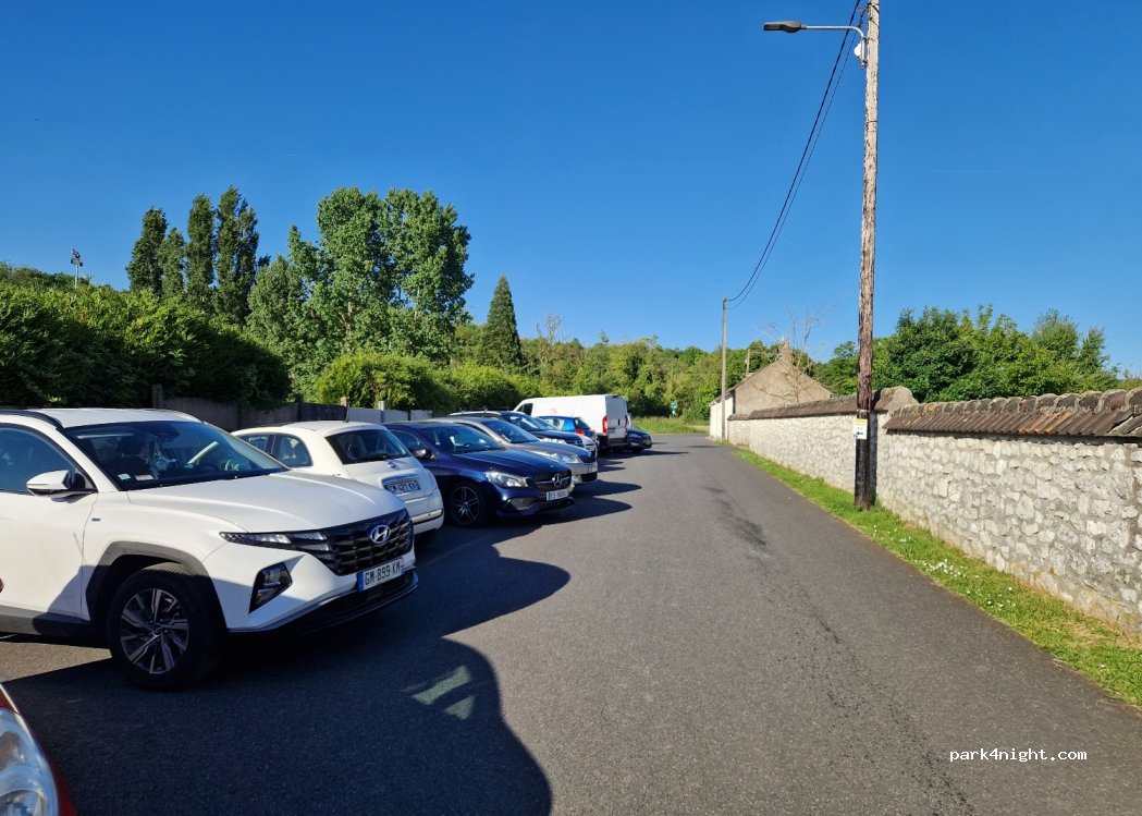 (77250) Moret-Loing-et-Orvanne - 3 Rue de la Saussaie — foto