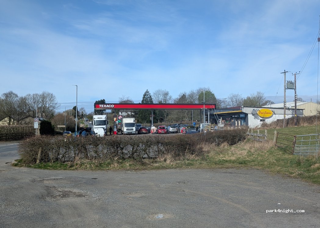 (LD1 6RE) Crossgates - A44 — foto