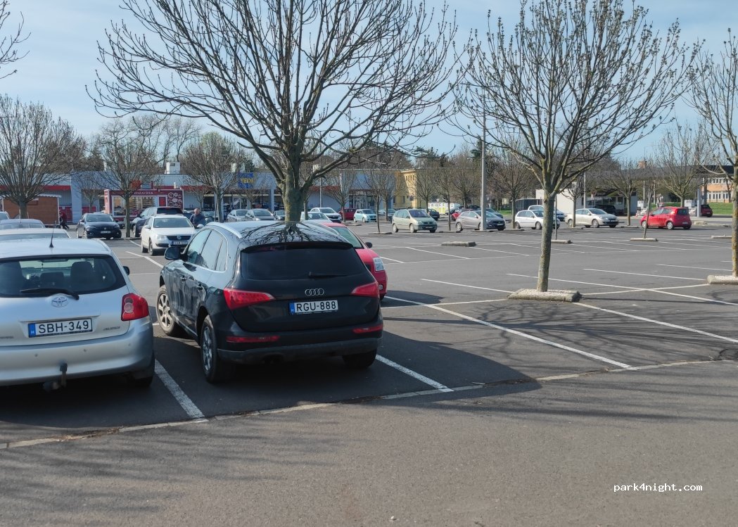 (4100) Berettyóújfalu - 13 Honvéd utca — foto 2