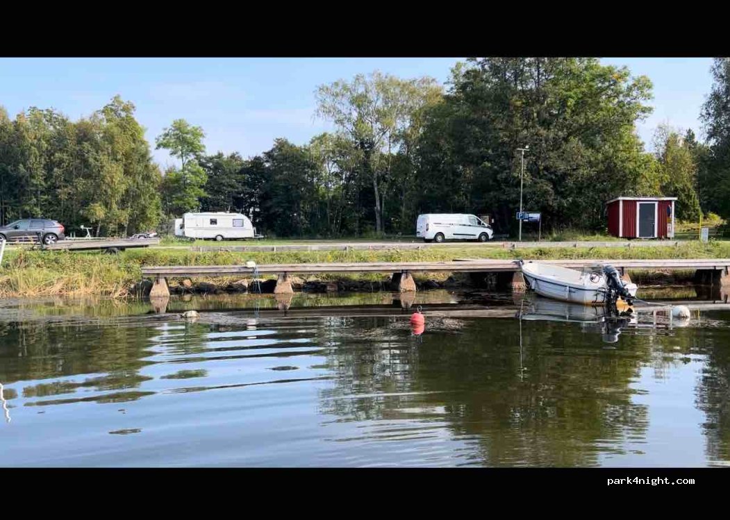 (819 64) Hållnäs - 404 SLADA HAMN — foto 4