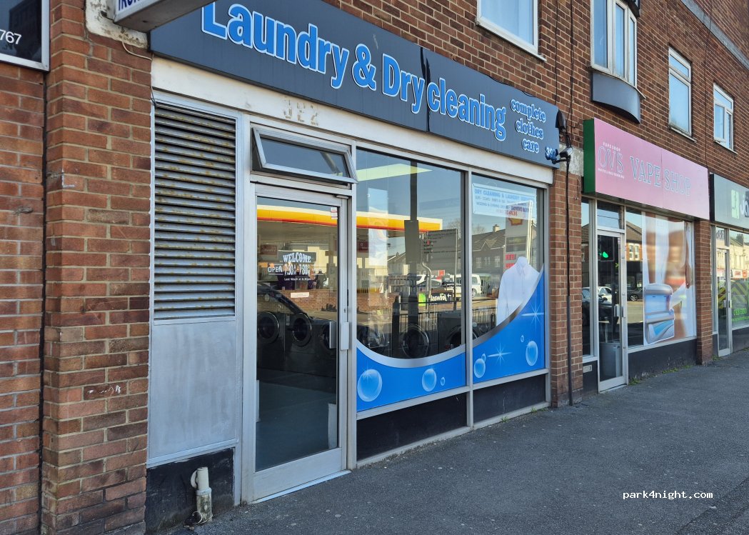 (BH8 8BL) Bournemouth - 390A Holdenhurst Road — foto