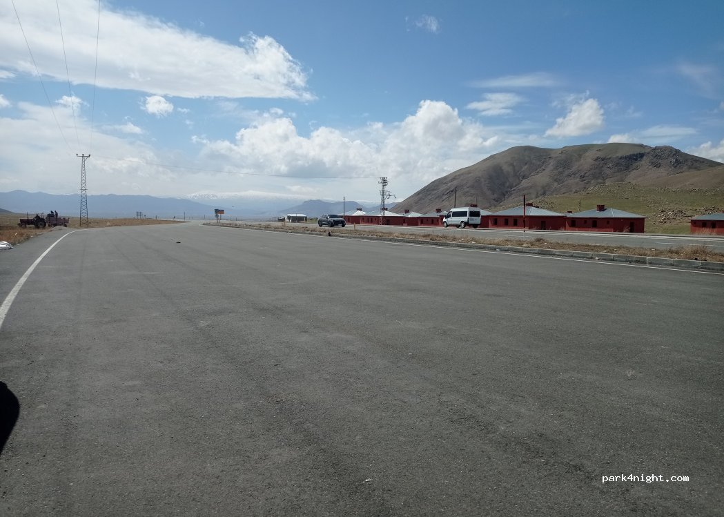 (04400) Kavaktepe - 295 Iğdır Doğubeyazıt Yolu — foto 2