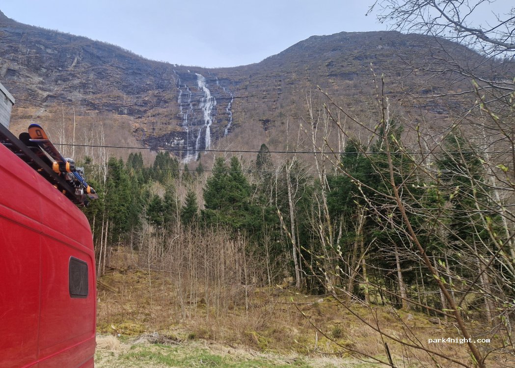 (6779) Holmøyane - 153 Skredevegen — foto 2