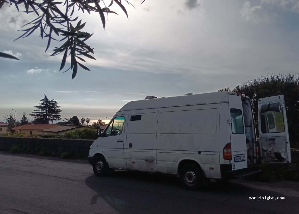 (95039) Trecastagni - 13 Via Bologna — foto