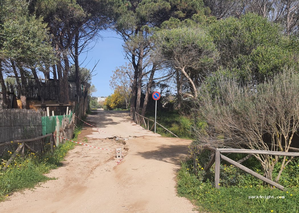 (08042) Bari Sardo - Unnamed road — foto 3