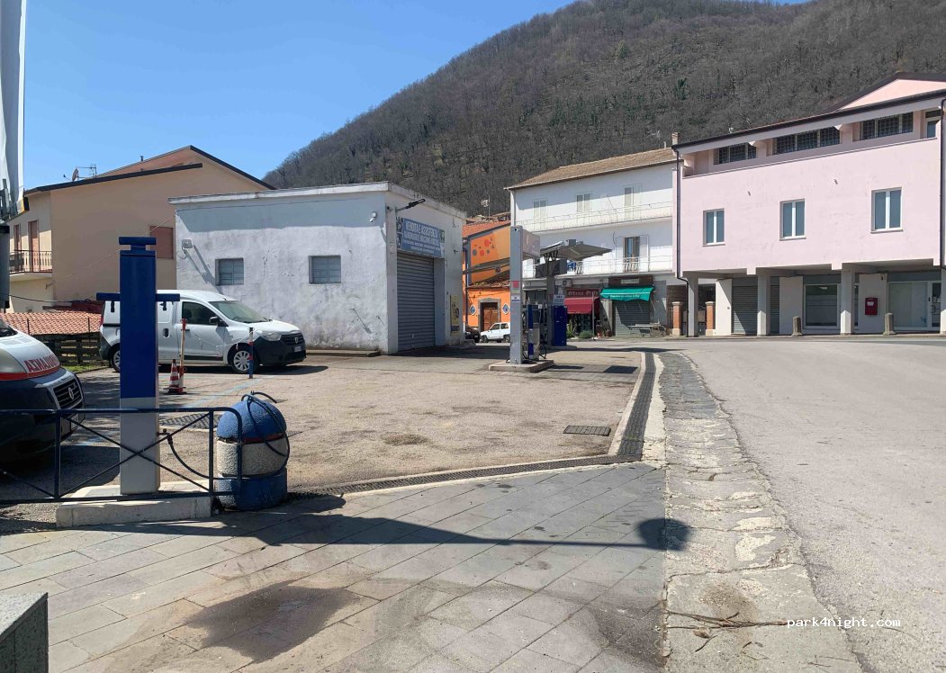 (81035) Roccamonfina - 107 Viale delle Terme — foto