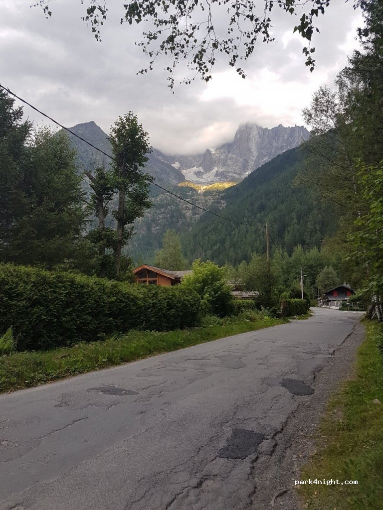 (74400) Chamonix-Mont-Blanc - 404 Route des Gaudenays — foto