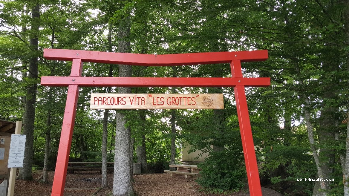 (1083) Mézières - 4 Chemin des grottes — foto