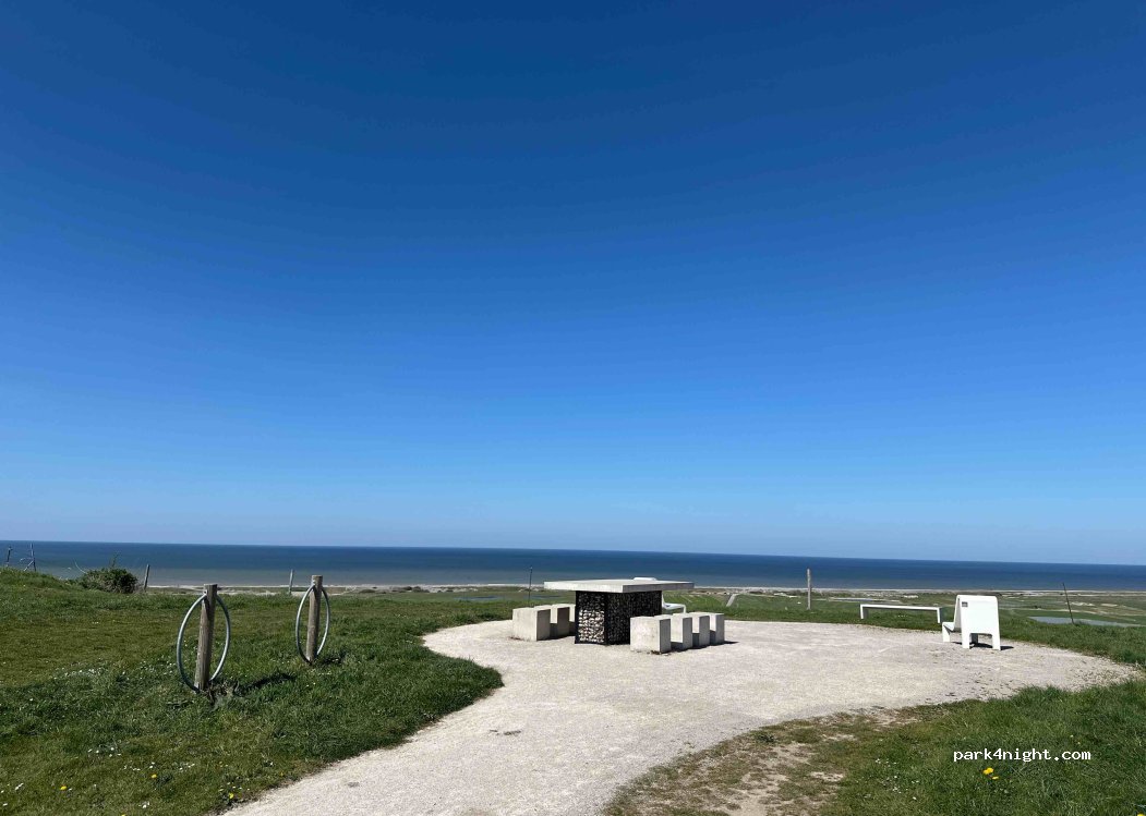 (80460) Woignarue - Unnamed road — foto