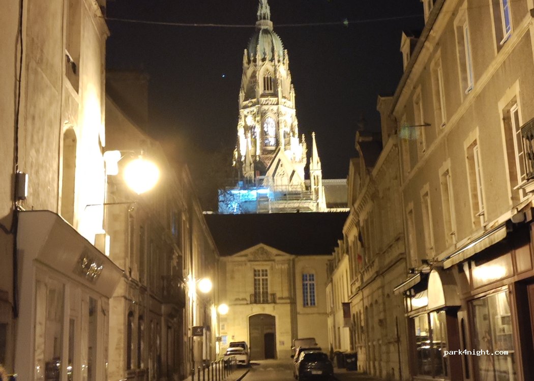 (14400) Bayeux - 23 Rue Laitière — foto