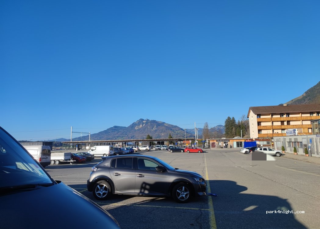 (1663) Gruyères - 3 Place de la Gare — foto 2
