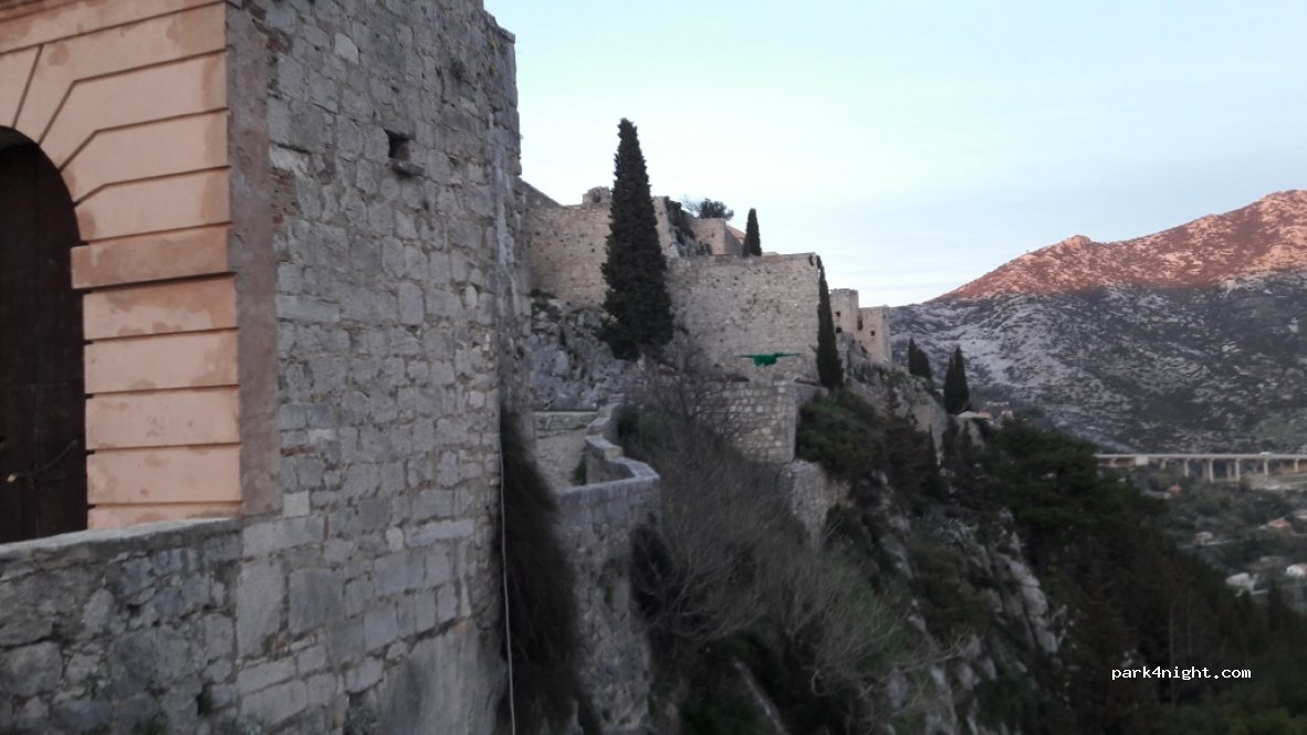(21231) Klis - 229 Ulica kneza Trpimira — foto 2
