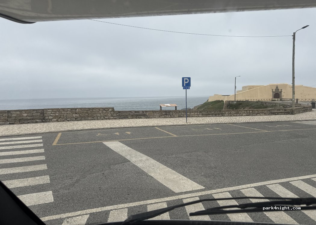 (2525-433) Atouguia da Baleia - 9 Largo Nossa Senhora da Consolação — foto 2