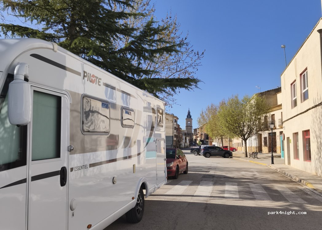 (02100) Tarazona de la Mancha - 1 Avenida Villagarcía del Llano — foto 2