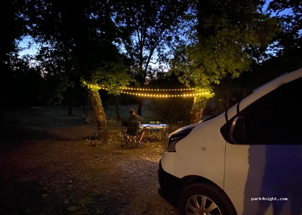 CAMPING L HERMITAGE DES 4 SAISONS BRANTOME — foto 4
