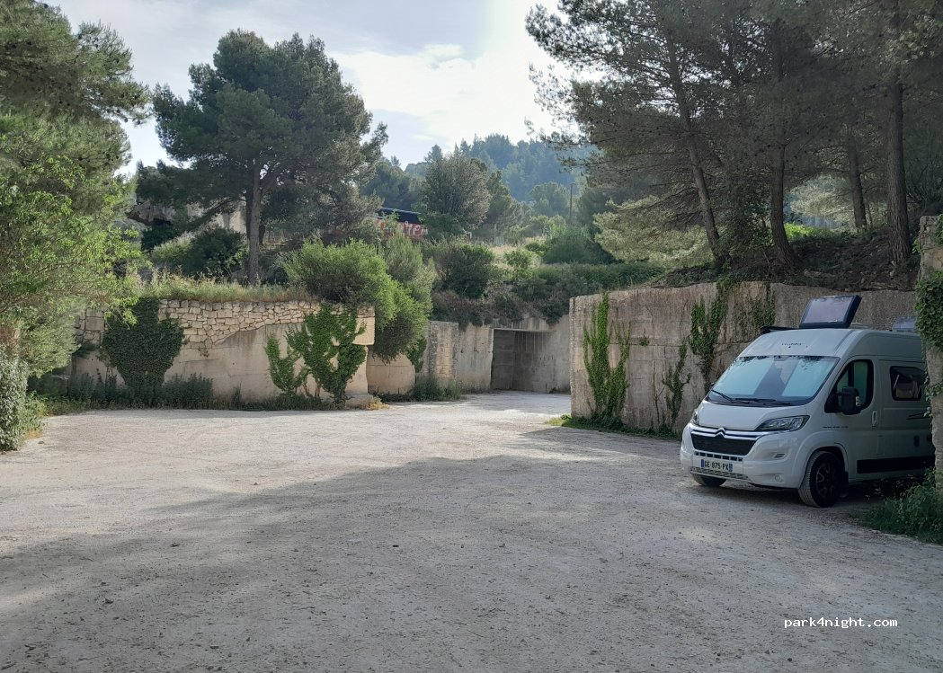 (13520) Les Baux-de-Provence - 300 ROUTE DU VAL D'ENFER — foto 3
