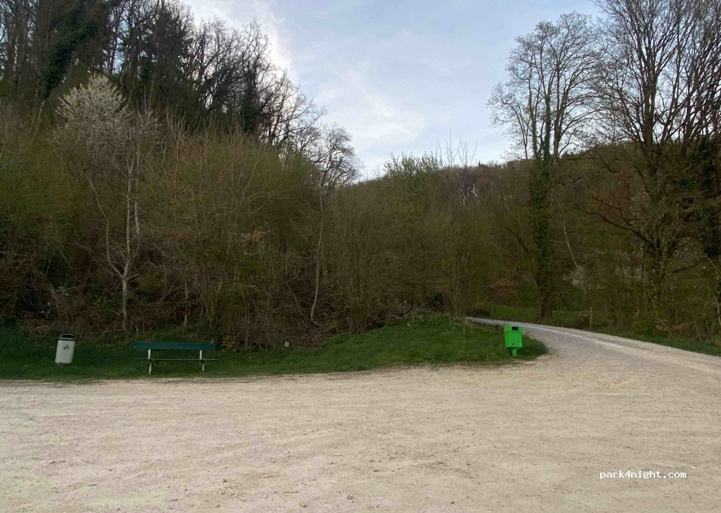 (8222) Beringen - 98 Neugrüthalde — foto