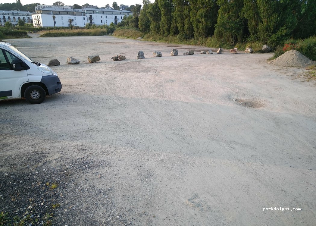 (29900) Concarneau - 9001F Rue Jean Rospars — foto 3