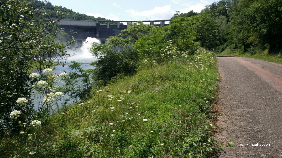 (42300) Villerest - 95-999 Chemin de Halage — foto 2