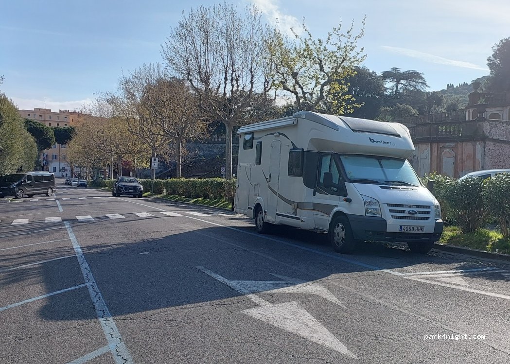 (00044) Frascati - 1 Viale Vittorio Veneto — foto