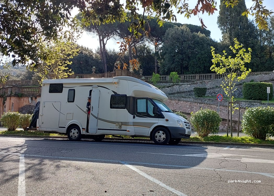 (00044) Frascati - 1 Viale Vittorio Veneto — foto 3