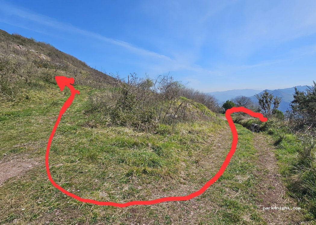 (33172) La Carrera - Unnamed Road — foto 2
