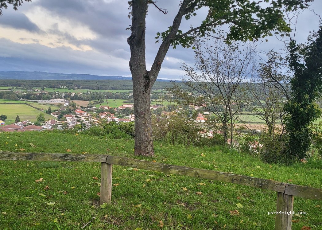 (42610) Saint-Romain-le-Puy - 8 Montée du Pic — foto 2