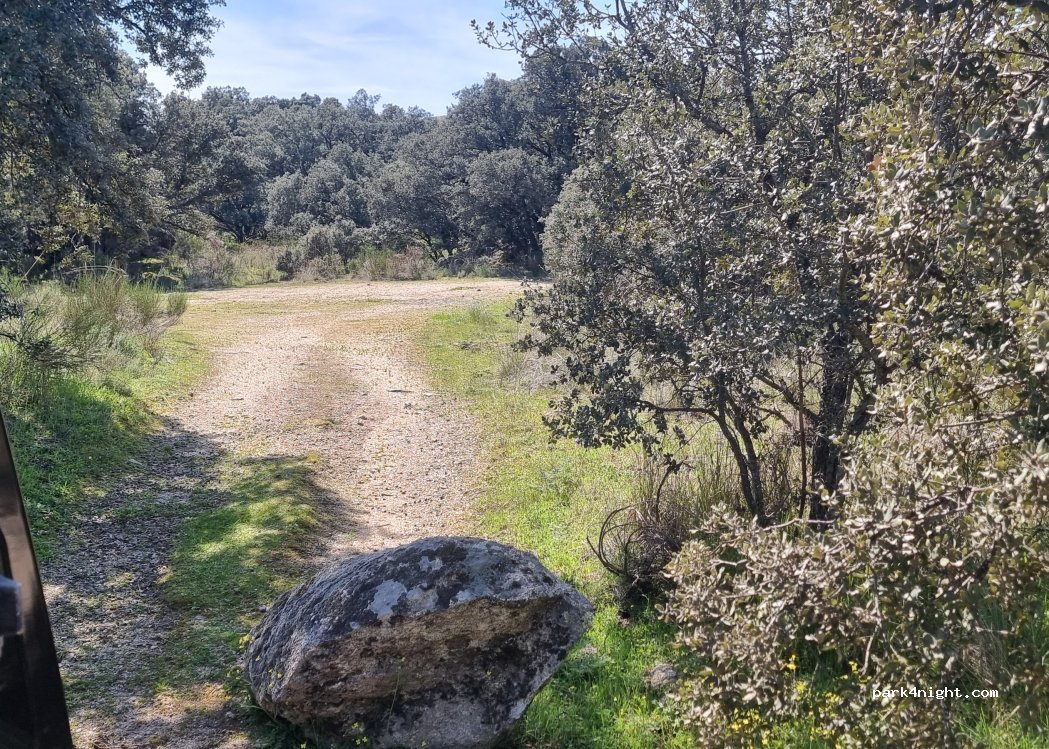(28721) Cabanillas de la Sierra - Camino de Bustarviejo a Venturada O Vereda de Los Llanos — foto 2