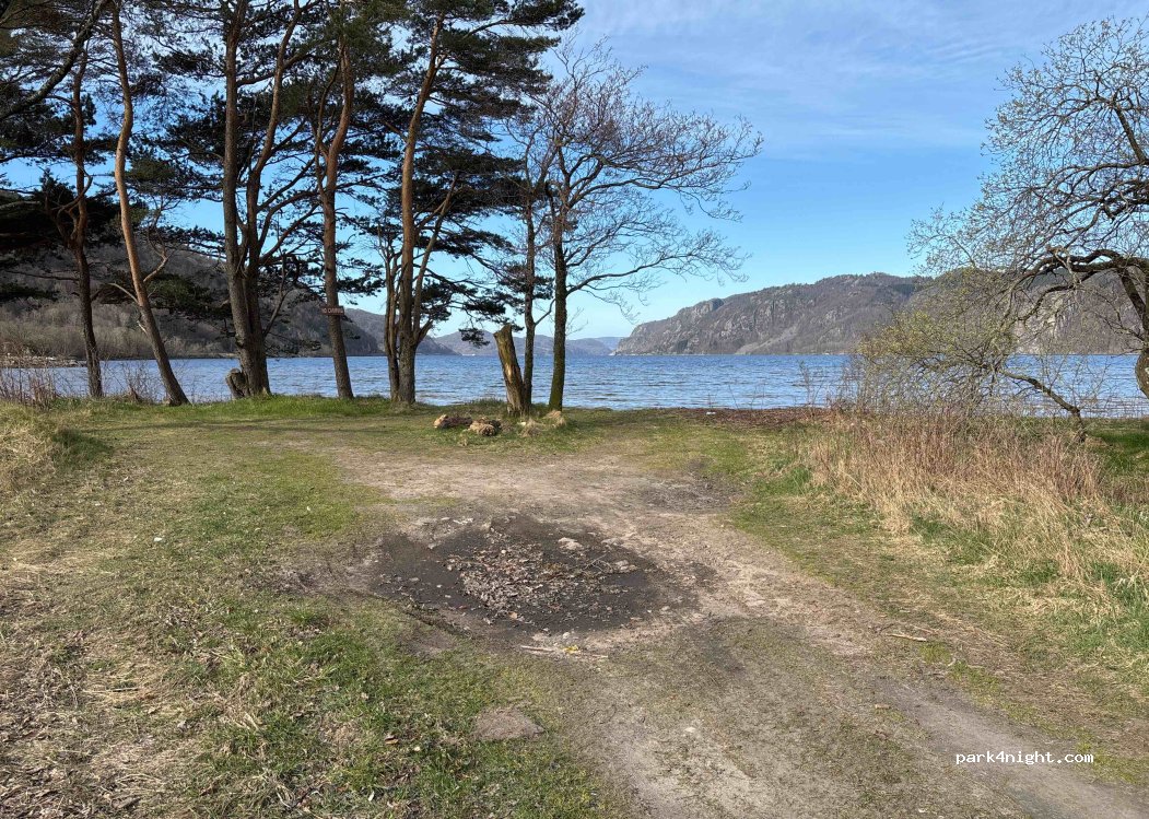 (4580) Lyngdal - 4 Kvåvikveien — foto