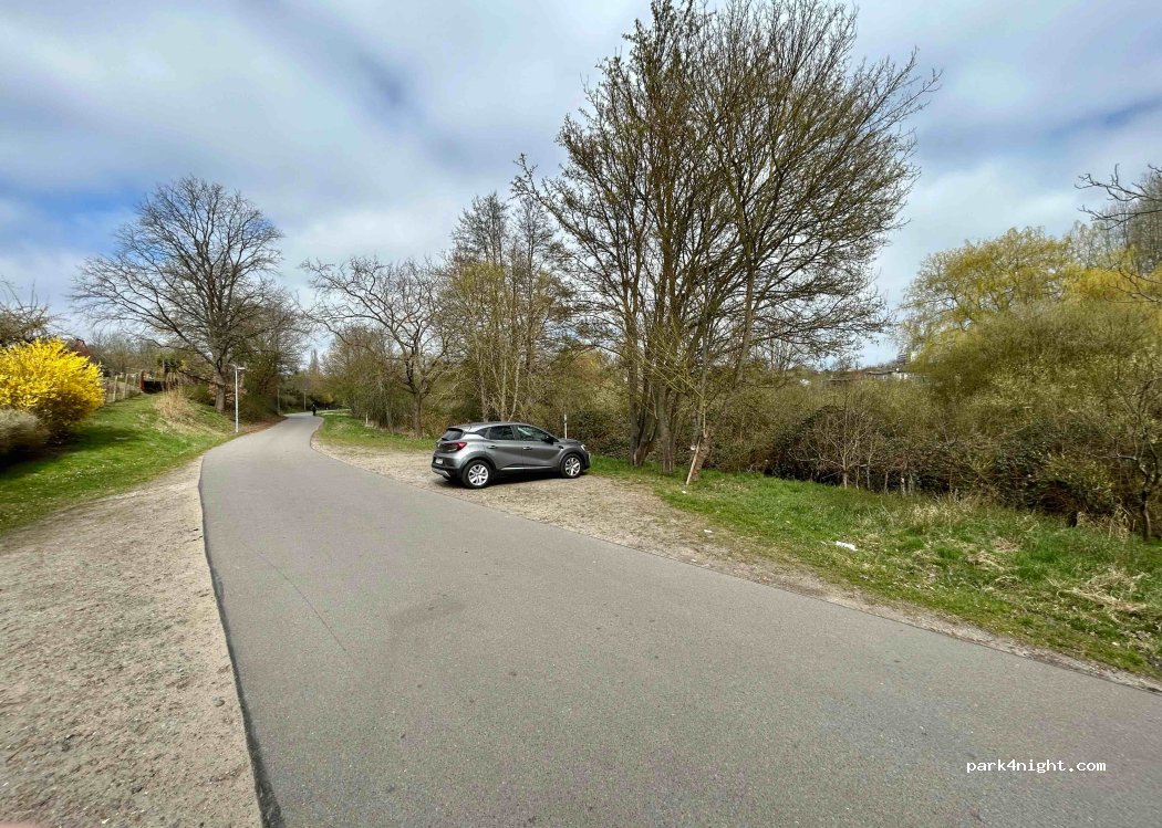 (19057) Schwerin - 5 Neumühler Straße — foto