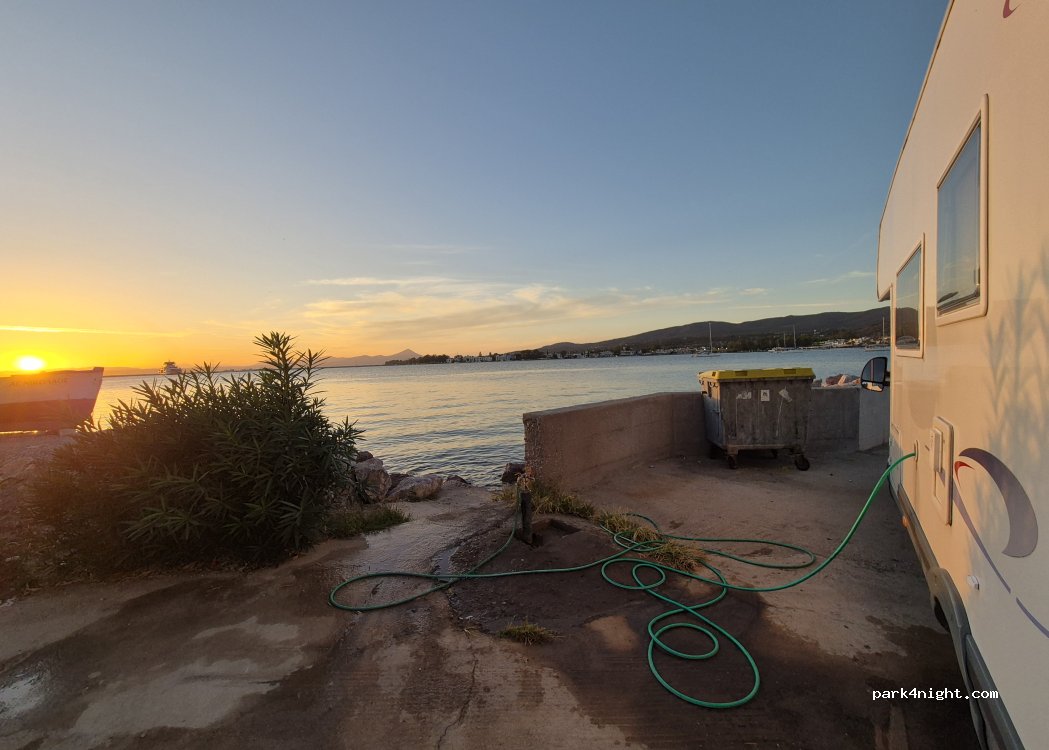 (340 08) Eretria - Leof. Archeou Theatrou — foto 3