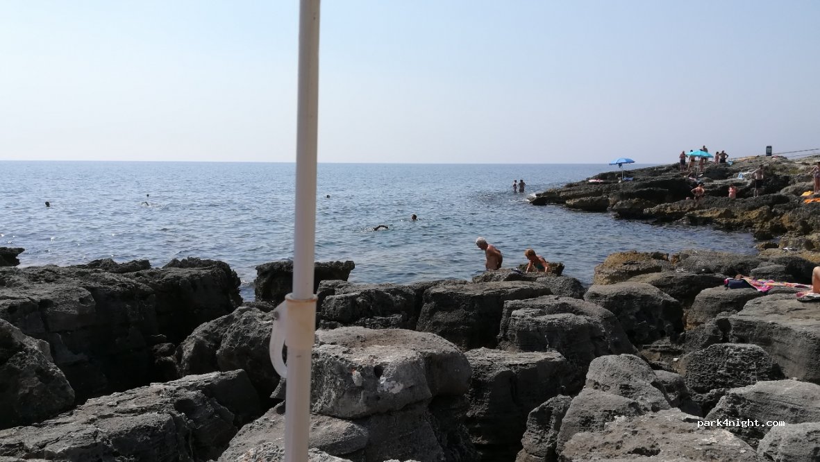 (73032) Marina di Andrano - 31-35 Viale Europa — foto 2