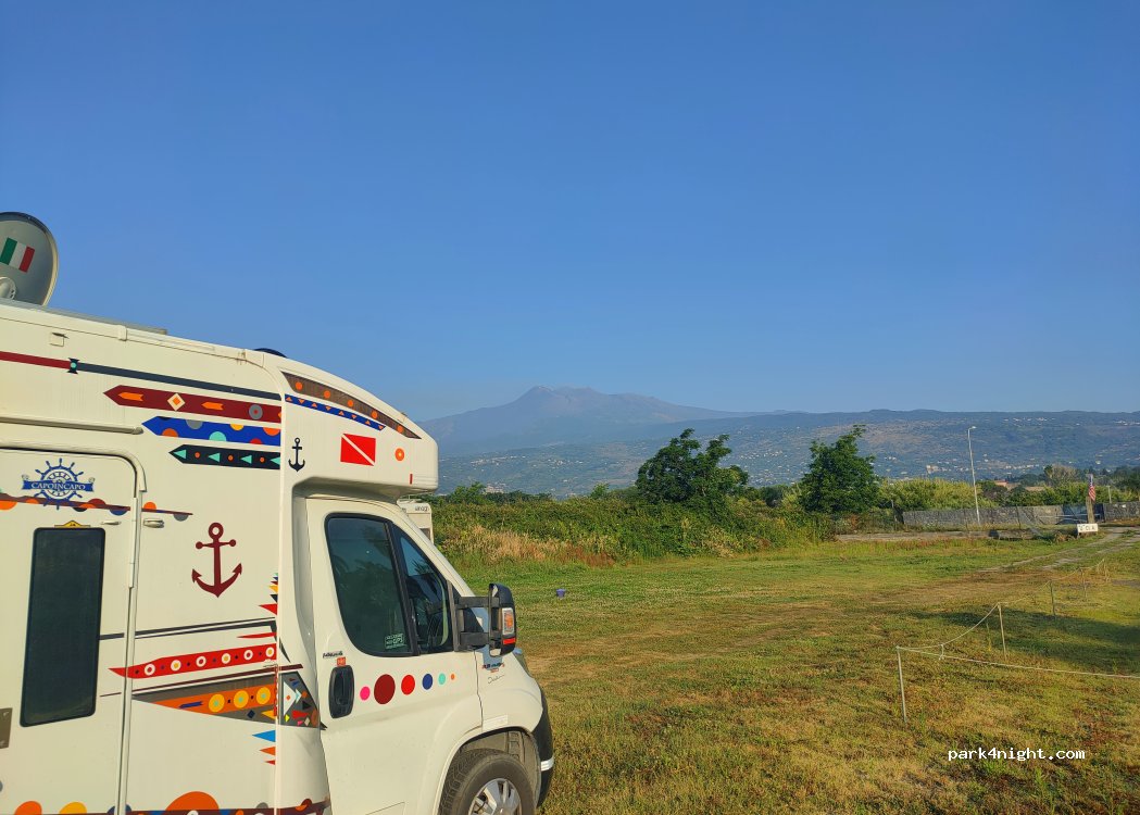 Da Salvo Motta Camper Parking — foto 4