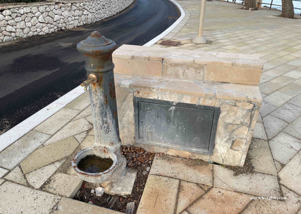 (73032) Marina di Andrano - 3 Viale Europa — foto