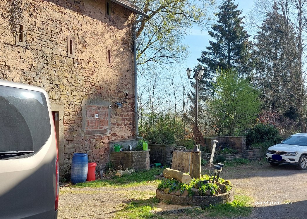 Zur alten Scheune — foto