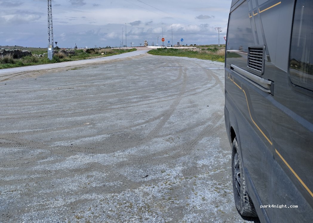 (45127) Las Ventas con Peña Aguilera - Unnamed road — foto